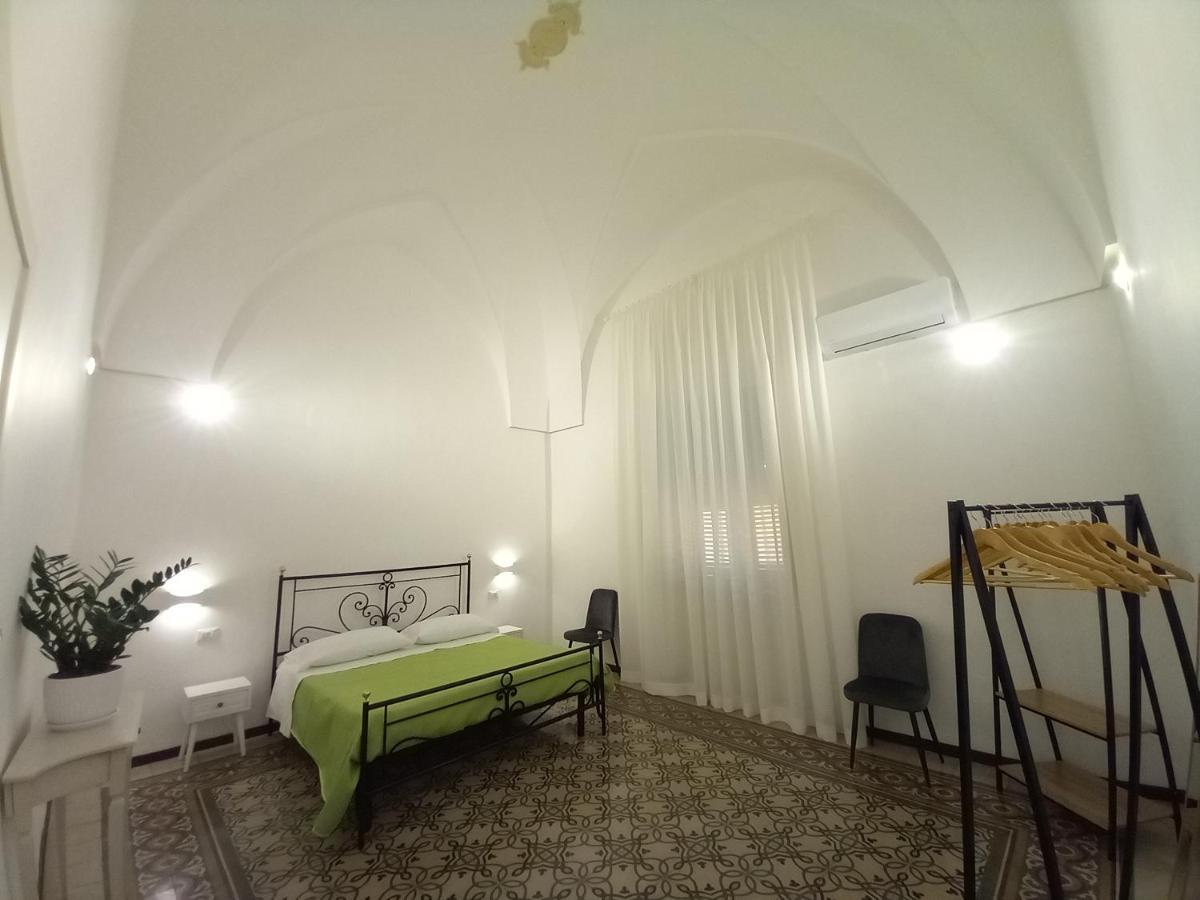 Liberty Apartment Галатоне Екстериор снимка